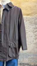 Carica l'immagine nel visualizzatore di Gallery, Barbour Beaufort vinaccia #2 C46/117cm