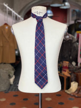 Carica l'immagine nel visualizzatore di Gallery, Cravatta geometria lana - Burberrys’ - 9,5 cm