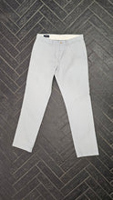 Carica l'immagine nel visualizzatore di Gallery, Polo chino - no pince -W32