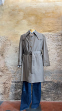Carica l'immagine nel visualizzatore di Gallery, Impermeabile Christian Dior con fodera in lana - 54/6