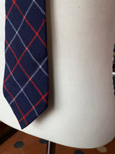 Carica l'immagine nel visualizzatore di Gallery, Cravatta geometria lana - Burberrys’ - 9,5 cm