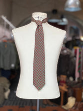 Carica l'immagine nel visualizzatore di Gallery, Cravatta paisley ancient madder - Ugolini - 9 cm