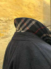 Carica l'immagine nel visualizzatore di Gallery, Cappotto Burberrys' manica raglan - 54