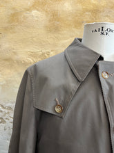 Carica l'immagine nel visualizzatore di Gallery, Impermeabile Christian Dior con fodera in lana - 54/6