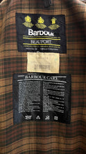 Carica l'immagine nel visualizzatore di Gallery, Barbour Beaufort vinaccia #2 C46/117cm