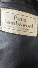 Carica l'immagine nel visualizzatore di Gallery, Cappotto lambswool blu scuro - Aquascutum - 52