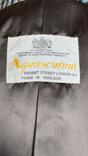 Carica l'immagine nel visualizzatore di Gallery, Cappotto tweed scozzese - Aquascutum - 52