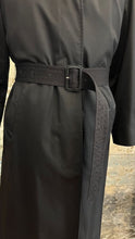 Carica l'immagine nel visualizzatore di Gallery, Impermeabile nero - Aquascutum - 42