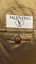 Carica l'immagine nel visualizzatore di Gallery, 2 bottoni fantasia - Valentino - 50