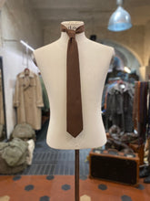 Carica l'immagine nel visualizzatore di Gallery, Cravatta tinta unita marrone - Prochownick - 7,8 cm