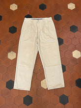 Carica l'immagine nel visualizzatore di Gallery, Polo Chino - W34