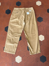 Carica l'immagine nel visualizzatore di Gallery, Polo Chino - W36