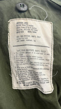 Carica l'immagine nel visualizzatore di Gallery, M65 Field Jacket stencil (Medium/long)