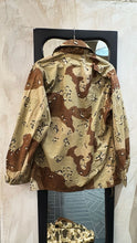 Carica l'immagine nel visualizzatore di Gallery, Military Jacket - Small