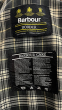 Carica l&#39;immagine nel visualizzatore di Gallery, Barbour Border C42/107cm
