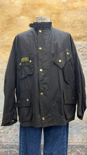 Carica l&#39;immagine nel visualizzatore di Gallery, Barbour International C50/127cm - 3XL
