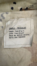 Carica l'immagine nel visualizzatore di Gallery, Military Jacket - Small
