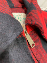 Carica l&#39;immagine nel visualizzatore di Gallery, L. L. Bean plaid anni &#39;70 - S/M
