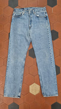 Carica l&#39;immagine nel visualizzatore di Gallery, Levi&#39;s 501 - Made in USA - 38 cm
