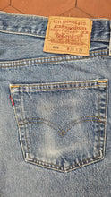 Carica l&#39;immagine nel visualizzatore di Gallery, Levi&#39;s 501 - Made in USA - 43 cm
