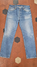 Carica l&#39;immagine nel visualizzatore di Gallery, Levi&#39;s 501 - Made in USA - 43 cm
